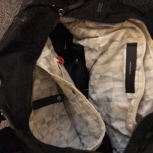 lululemon athletica Bags - Lululemon duffle bag lululemon athletica Bags - Lululemon duffle bag